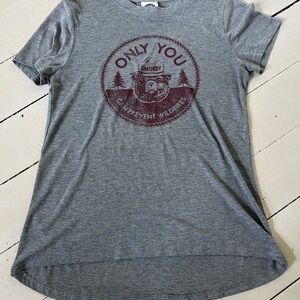 Gray Smokey Bear Graphic Tee - Short Sleeve
